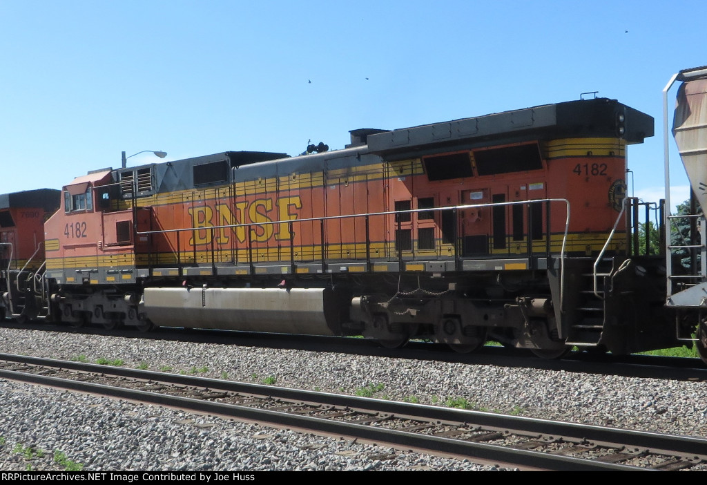 BNSF 4182